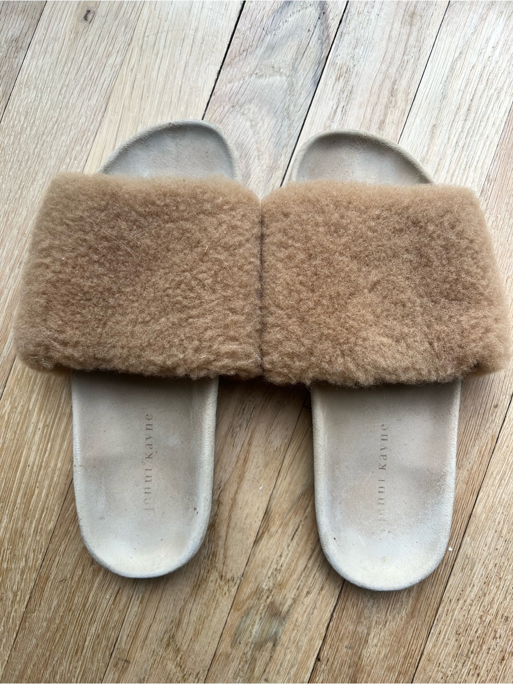 Jenni Kayne Cozy Shearling Slide Sandals in Camel - size: 38